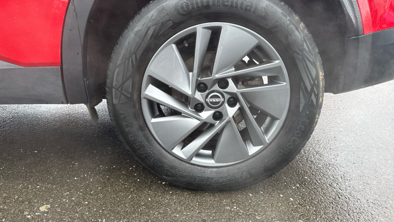 Nissan Qashqai 1.3 DiG-T MH 158 Acenta Premium 5dr Petrol Hatchback